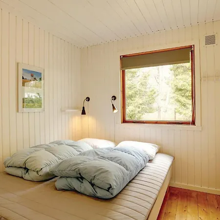 2 Bedroom Awesome In Nyaraló Neksø